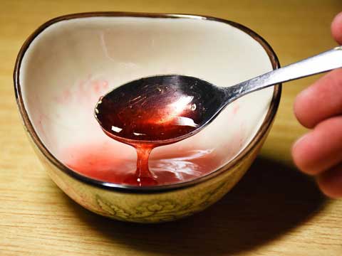 Aardbeiensaus maken